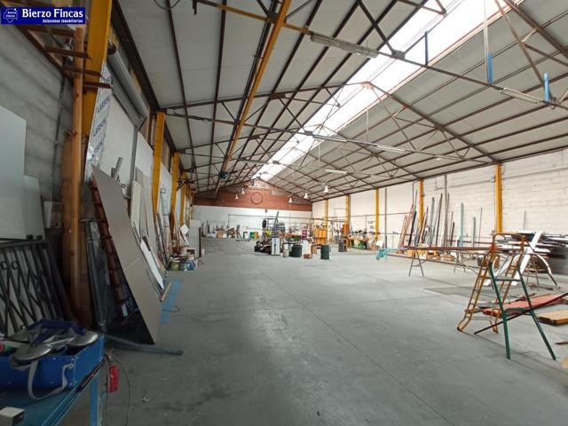 SE VENDE NAVE INDUSTRIAL EN BÁRCENA photo 0