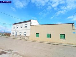 SE VENDE CASA CON NAVE photo 0