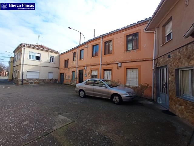 SE VENDE CASA PARA REFORMAR EN ASTORGA photo 0