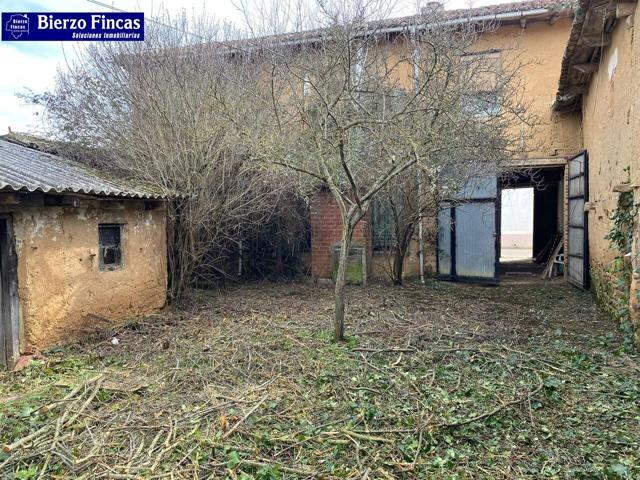 CASA CON TERRENO EN CIFUENTES DE RUEDA PARA REFORMAR. photo 0