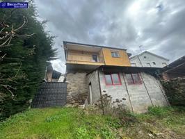CASA CON TERRENO TOTALMENTE REFORMADA EN PRIARANZA. photo 0