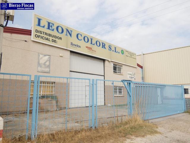 Se VENDE Nave Industrial en La Virgen del Camino (León) photo 0