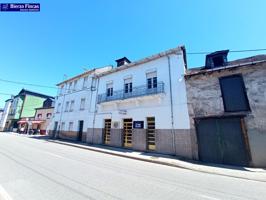 SE VENDE VIVIENDA CON PANADERÍA photo 0