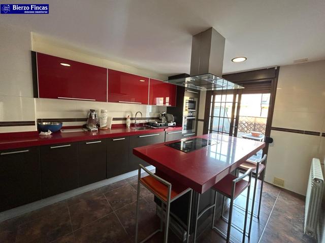 🏡 Chalet Adosado en Fuentes Nuevas – ¡Listo para entrar a vivir! photo 0