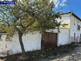 Se vende Casa con Terreno Urbano en Paramo del Sil con vistas al Monte Miro photo 0