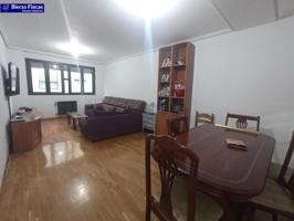 SE VENDE PISO EN LA ZONA ALTA DE PONFERRADA photo 0