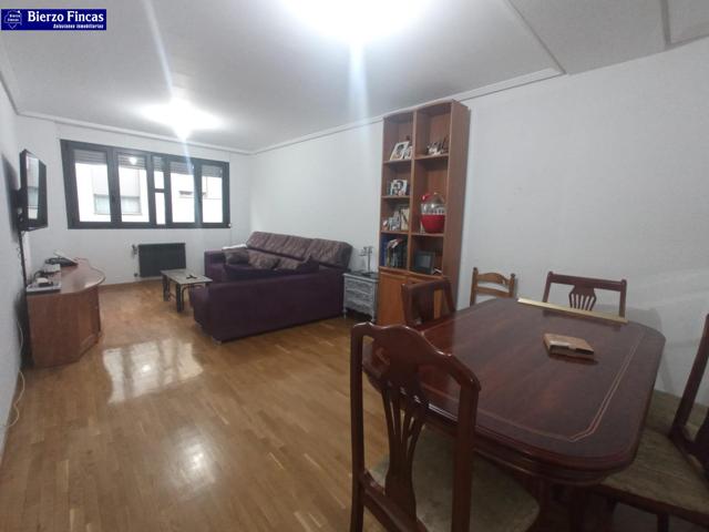 SE VENDE PISO EN LA ZONA ALTA DE PONFERRADA photo 0