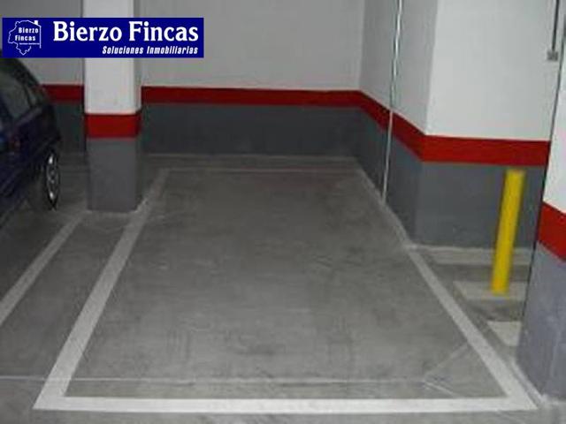 Alquiler o venta de plaza de garaje en el centro. photo 0