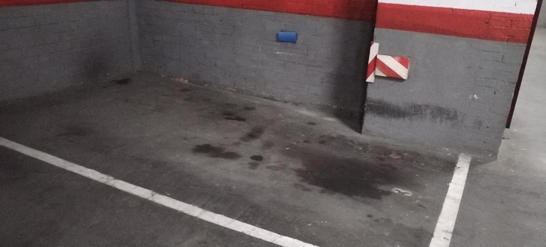 PLAZA PARA COCHE MEDIANA photo 0