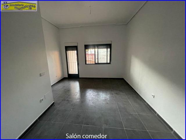 Luminoso piso en zona del Campillo con ascensor, terraza y garaje incluido photo 0
