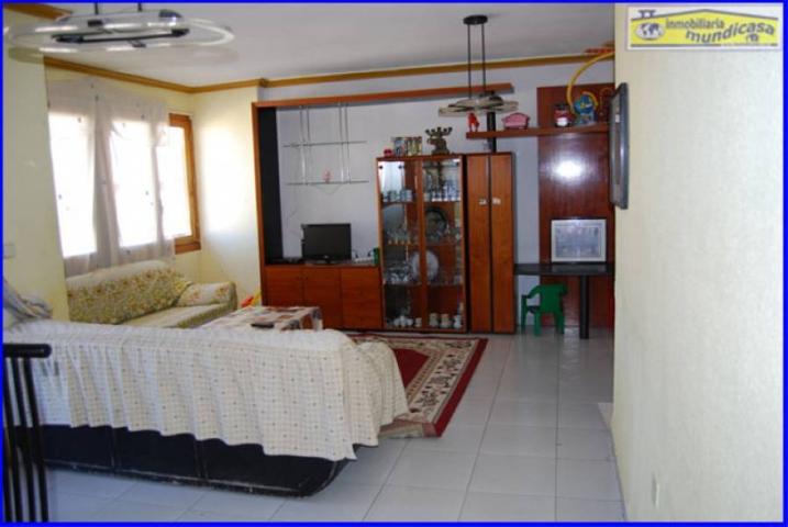 Se vende piso muy amplio con 4 dormitorios en Santomera con garaje y trastero. photo 0