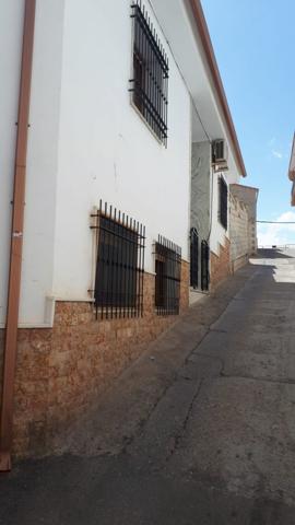 Casa familiar con garaje para 2 vehículos en Olula del Río, Almería. photo 0