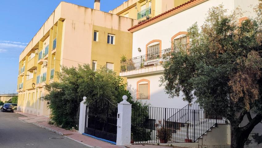 PURCHENA ( ALMERÍA ). VENTA DE ATICO DÚPLEX CON ASCENSOR, 2 HABITACIONES Y PLAZA DE PARKING. photo 0