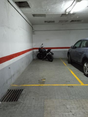 PLAZA DE PARKING GRANDE PARA COCHE Y MOTO photo 0
