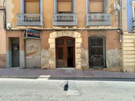 Planta baja con patio en la calle Mayor de Monóvar photo 0