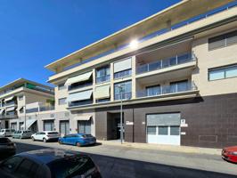 Vivienda moderna en venta en Petrel: 3 habitaciones, terraza y garaje photo 0