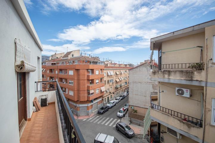 VIVIENDA LUMINOSA EN CUARTA PLANTA SIN ASCENSOR photo 0