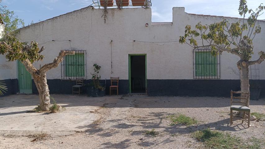 VENTA CASA CON TERRENO photo 0