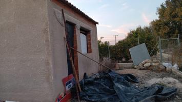 VENTA DE TERRENO CON CASA DE APEROS photo 0