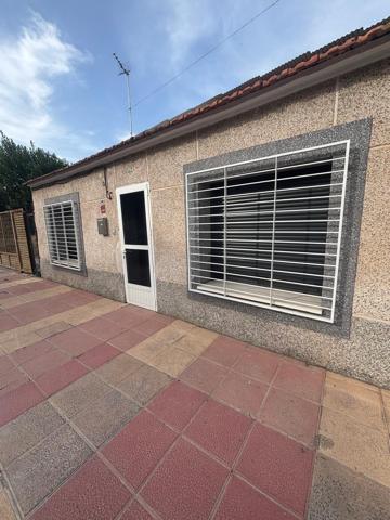 VENTA DE CASA EN ALGEZARES photo 0