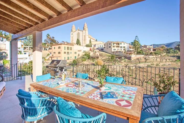 MAGNÍFICO CHALET PAREADO UNIFAMILIAR CON ACABADOS DE ALTA CALIDAD EN CALVIA PUEBLO photo 0