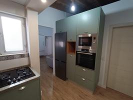 ¡Oportunidad única para inversores! Apartamento reformado en pleno centro de Jerez photo 0