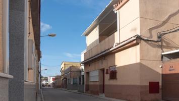 ¡EXCLUSIVA OPORTUNIDAD! MAGNÍFICA CASA DE 2 PLANTAS CON AZOTEA Y ESPACIOS ÚNICOS EN OLIVAR DE RIVERO photo 0