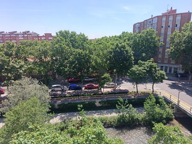 Piso En alquiler en San Juan - Batallas, Valladolid photo 0