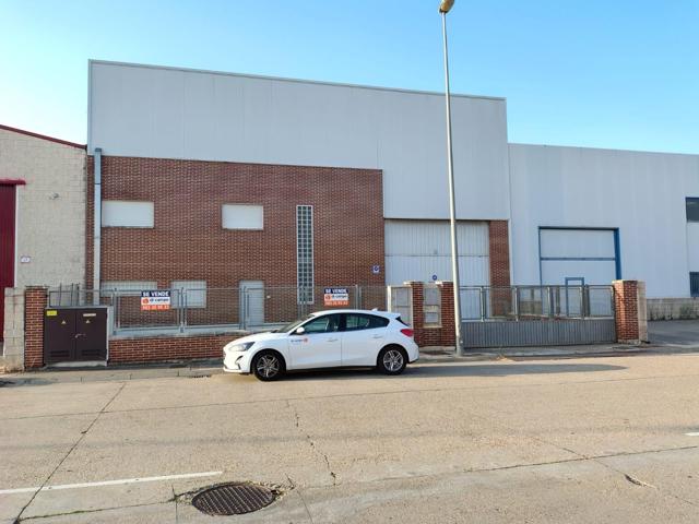 Nave Industrial En venta en Poligono El Brizo, Aldeamayor De San Martin photo 0