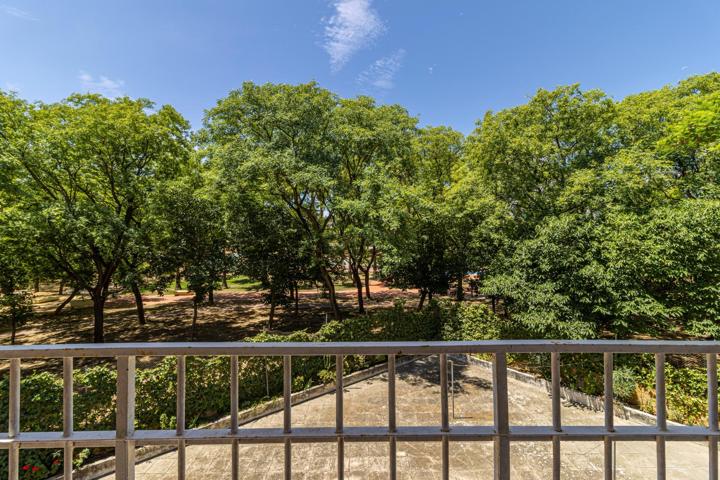 ¡Oportunidad! Vivienda reformada de 3 dormitorios con aire acondicionado y balcones photo 0