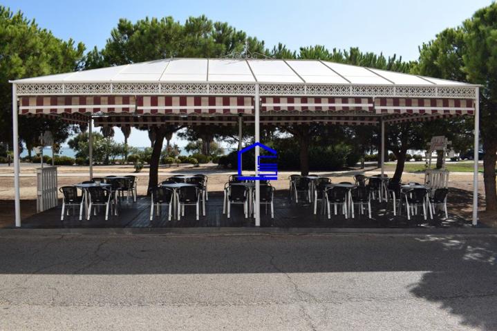 SE VENDE Y-O TRASPASA BAR CAFETERÍA EN EL PASEO MARÍTIMO photo 0