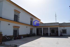 ESPECTACULAR CHALET CERCANO AL HOSPITAL photo 0