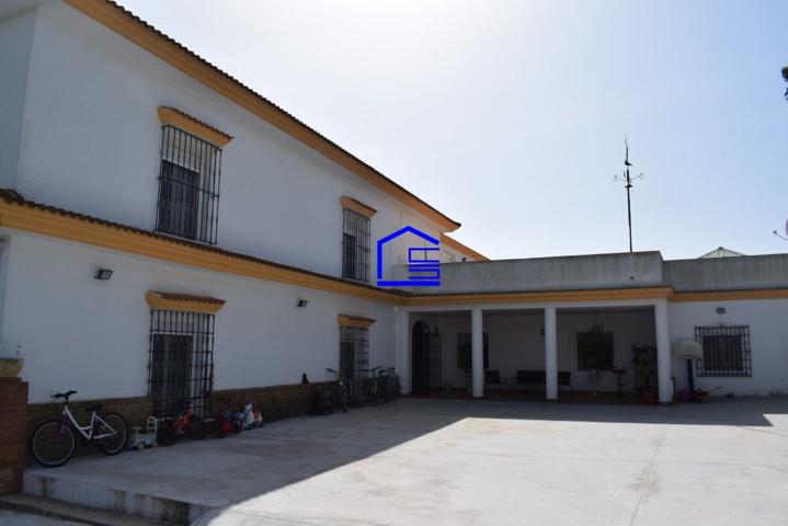 ESPECTACULAR CHALET CERCANO AL HOSPITAL photo 0