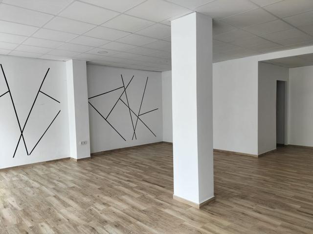 SE ALQUILA LOCAL COMERCIAL EN MIRAMAR 70 m2 photo 0