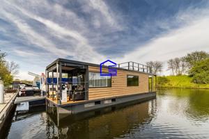 BOATHOUSES - VIVIENDAS FLOTANTES photo 0