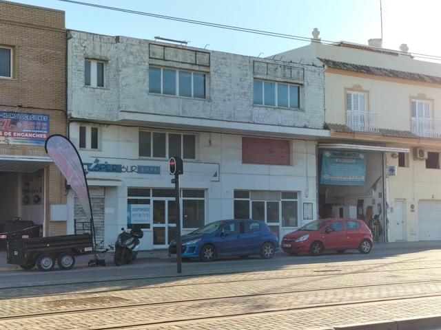 Local y nave de procedencia bancaria photo 0
