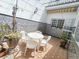 VIVIENDA EN UNA SOLA PLANTA CON PATIO photo 0