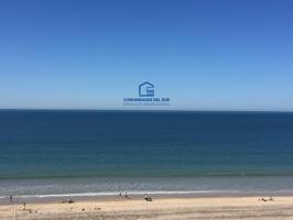 Oportunidad en la Urbanización Fuentebravía: Piso a 2 minutos del mar photo 0