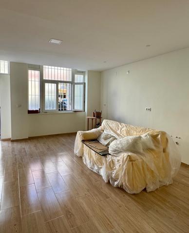 Local comercial de 45m2 a pie de calle photo 0