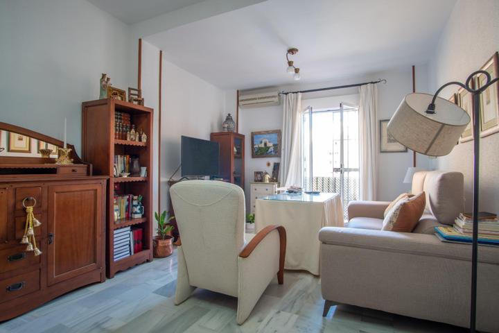 Dúplex con terraza en Cobreros Nuevo: diseño, luz y comodidad en una ubicación privilegiada 🏡✨ photo 0
