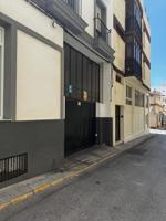 ¿Te suena eso de dar vueltas y vueltas para aparcar por Daoiz? photo 0