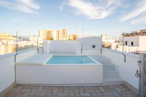 Exclusiva Casa de Autor en C- Calatrava Obra Nueva con Terraza Privada y Piscina: Diseño, Lujo y Eficiencia Energética photo 0