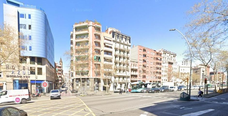 Piso con inquilino en venta en Gran Vía de les Corts Catalanes photo 0