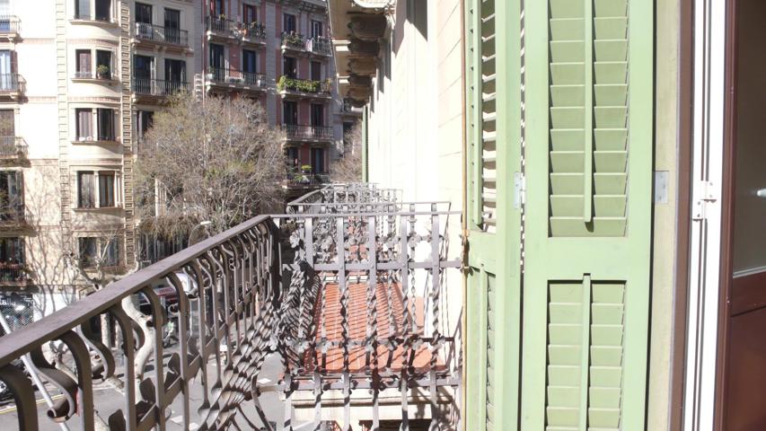 Precisa tercera planta en venta en la calle Aribau photo 0