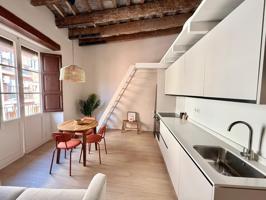 SE VENDE PISO EN CIUTAT VELLA photo 0