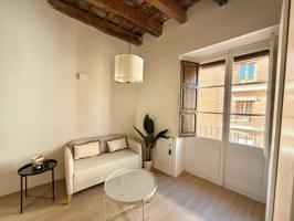 SE VENDE PISO EN CIUTAT VELLA photo 0