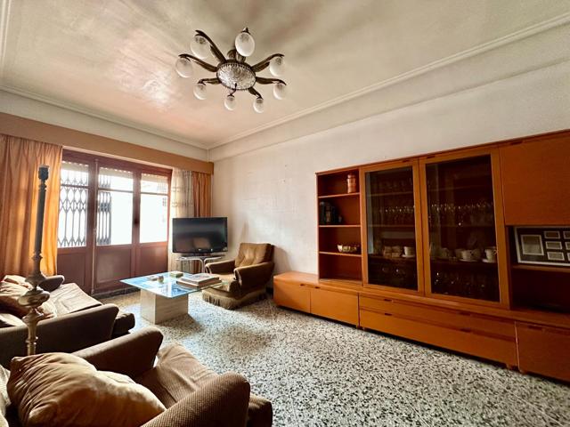 AMPLIA VIVIENDA EXTERIOR EN CASTELLAR photo 0
