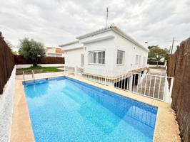 SE ALQUILA CHALET REFORMADO EN ROCAFORT. photo 0