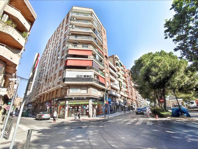 Se vende piso Paseo San Gregorio photo 0