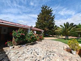 Chalet en Venta con terreno en Carretera El Villar photo 0